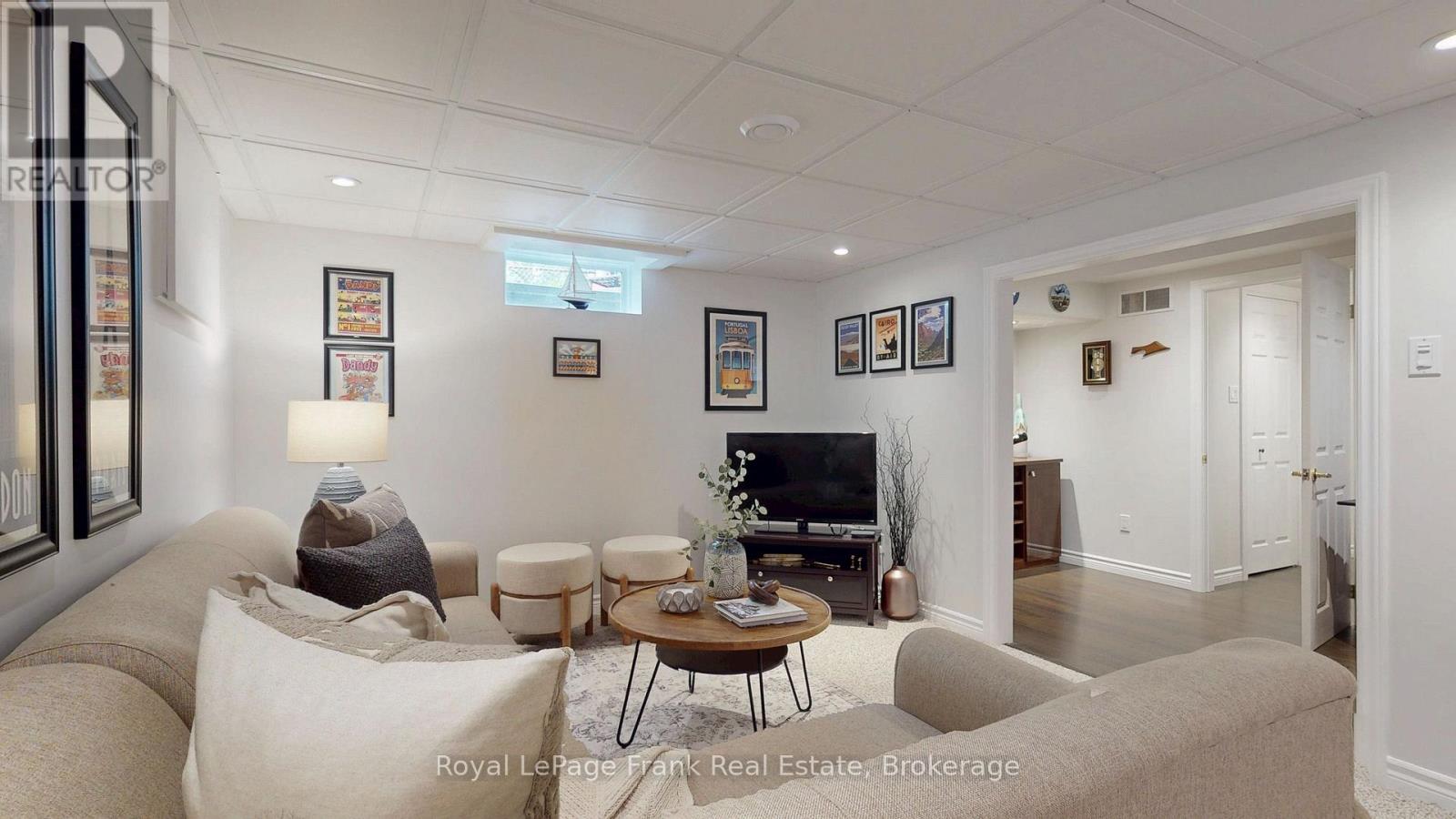 19 ANN ARBOUR COURT - 30