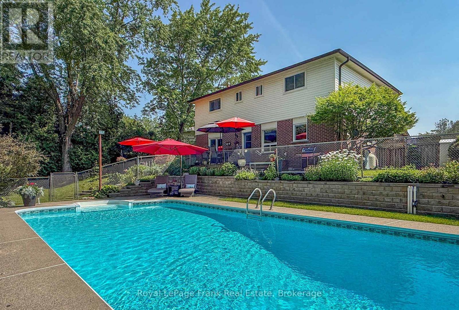 19 ANN ARBOUR COURT - 34
