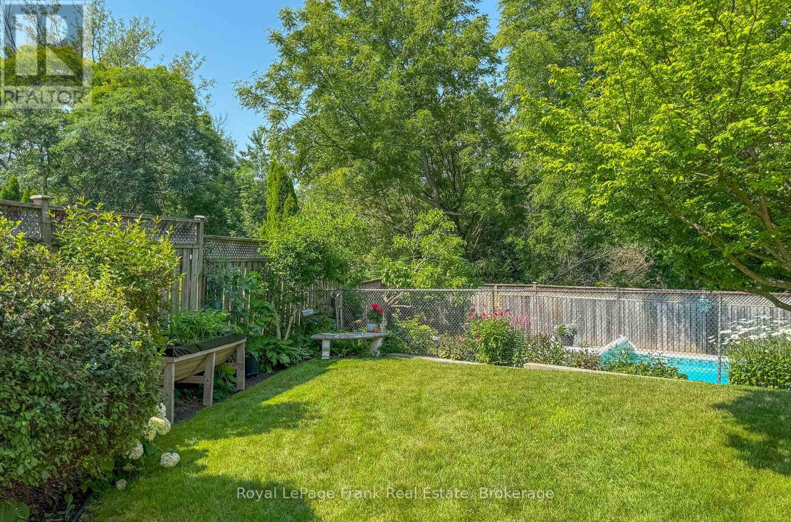 19 ANN ARBOUR COURT - 48