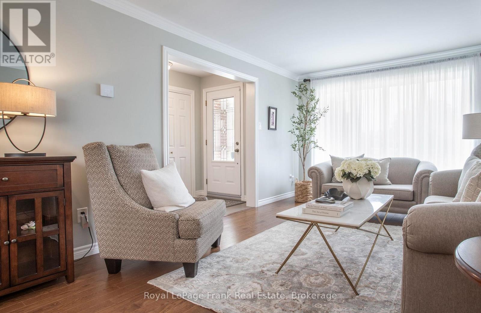 19 ANN ARBOUR COURT - 5
