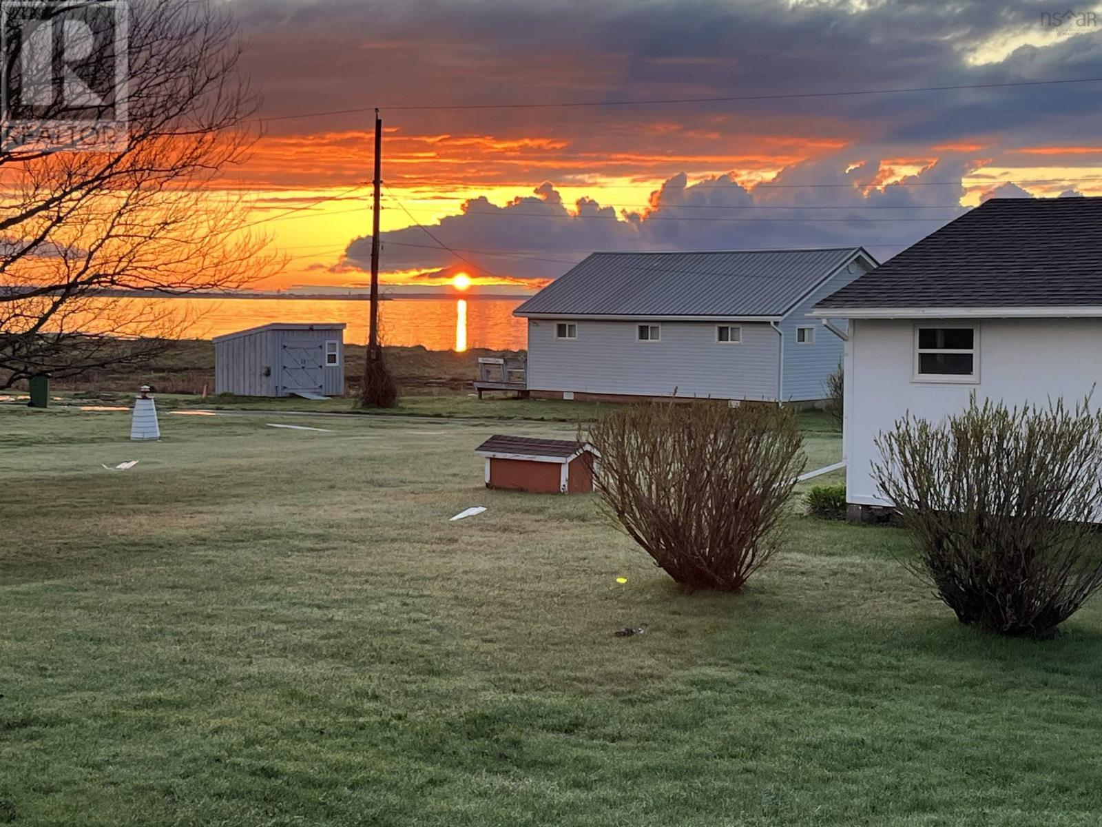 6 Douglas Crescent - 10