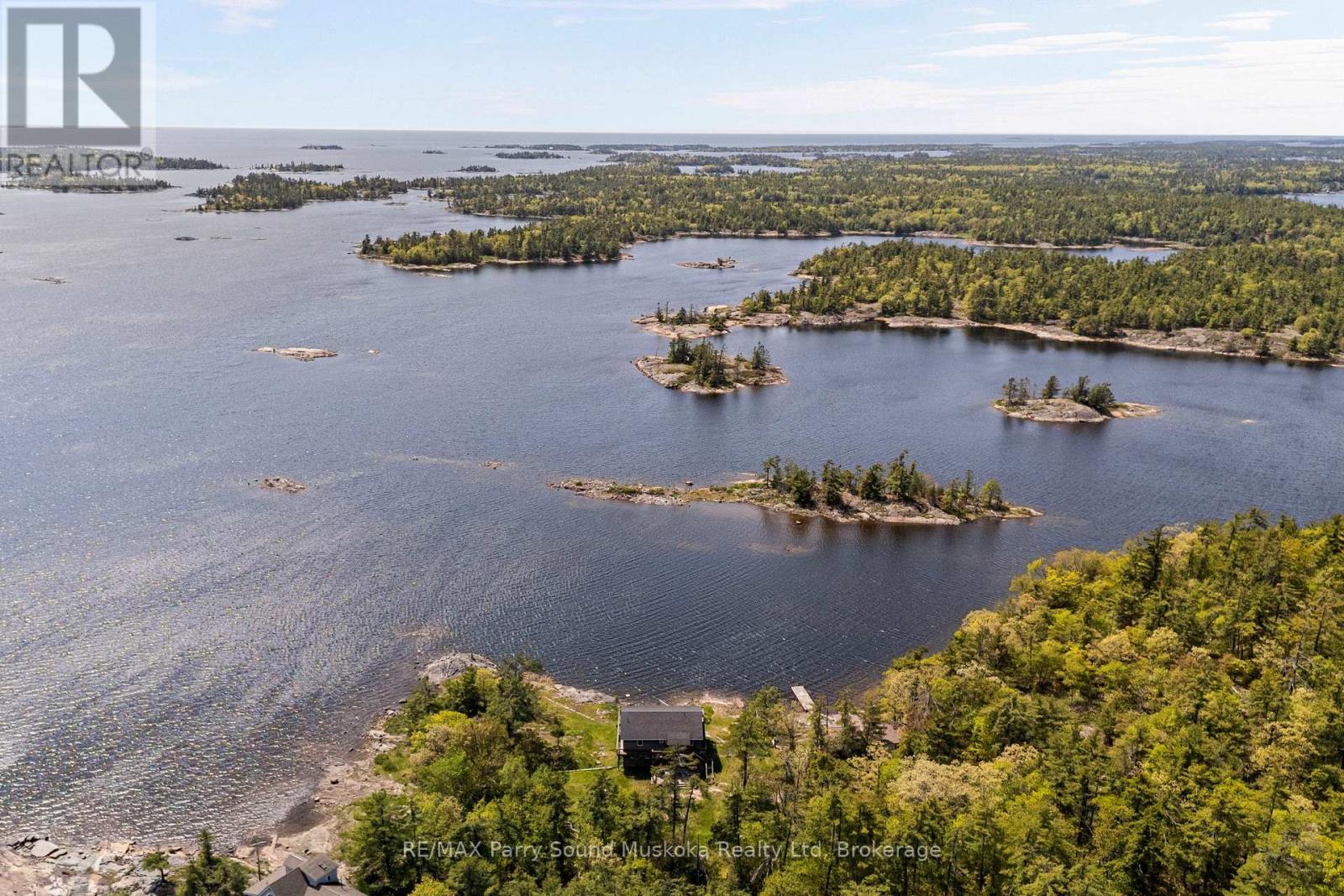 16 B55 ISLAND - 2