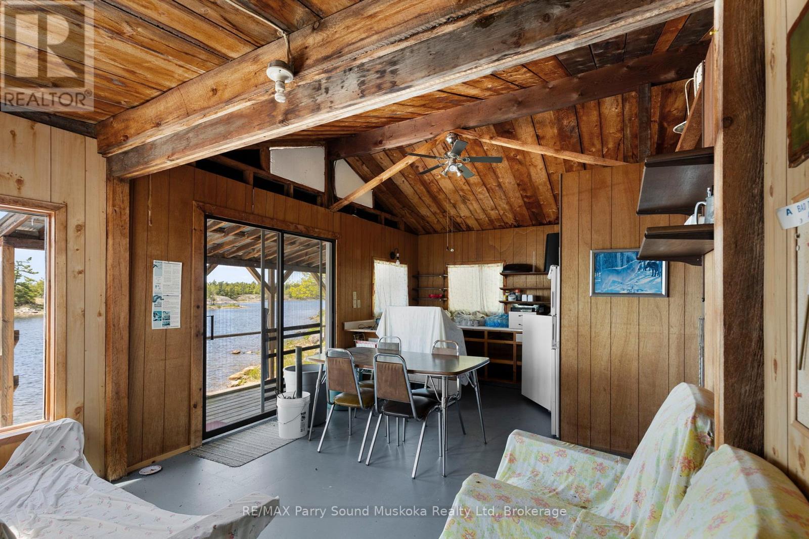 16 B55 ISLAND - 39