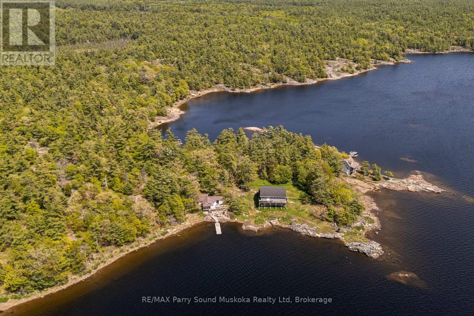 16 B55 ISLAND - 6