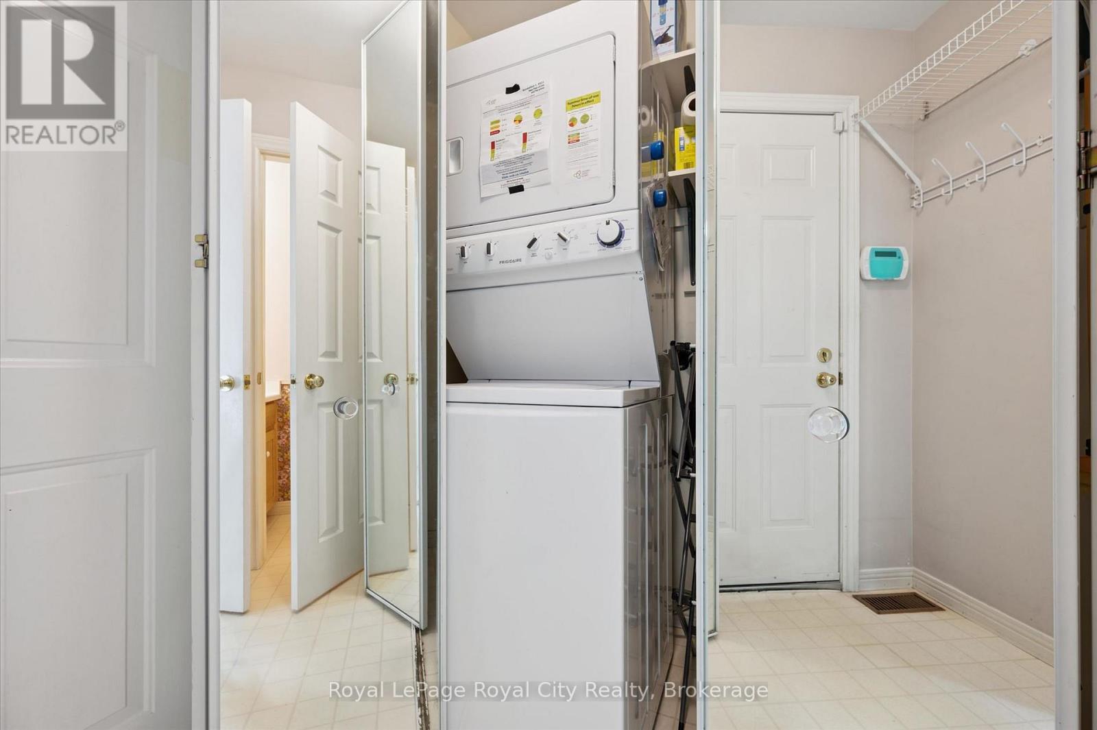 539 HARVEY STREET - 23