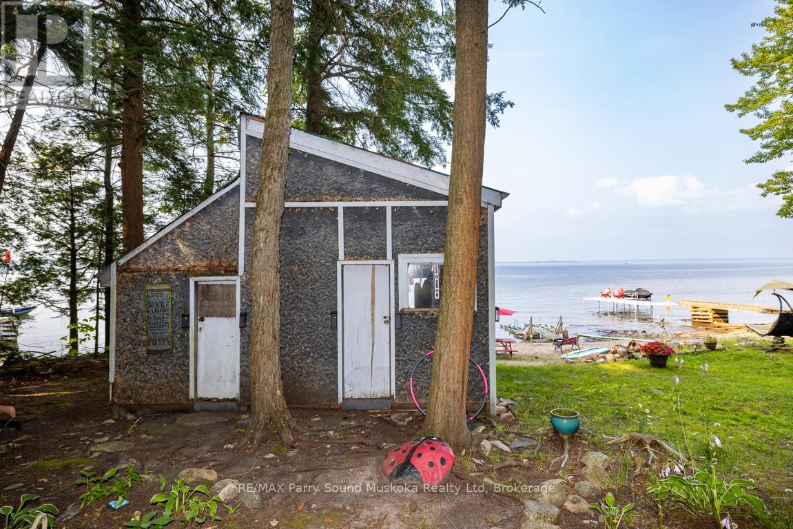 #LOT 206 808 PARADISE LANE E - 33