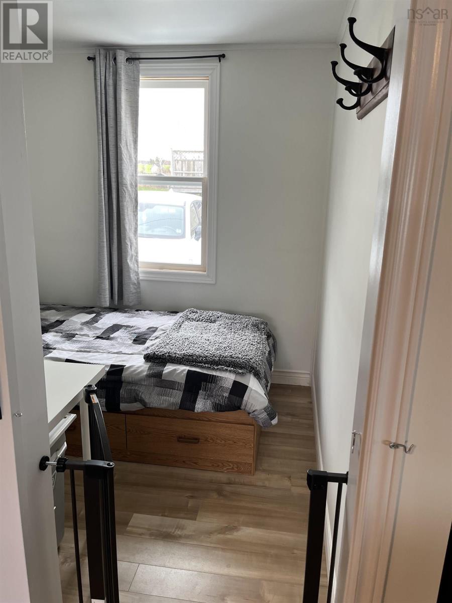 6 Douglas Crescent - 20