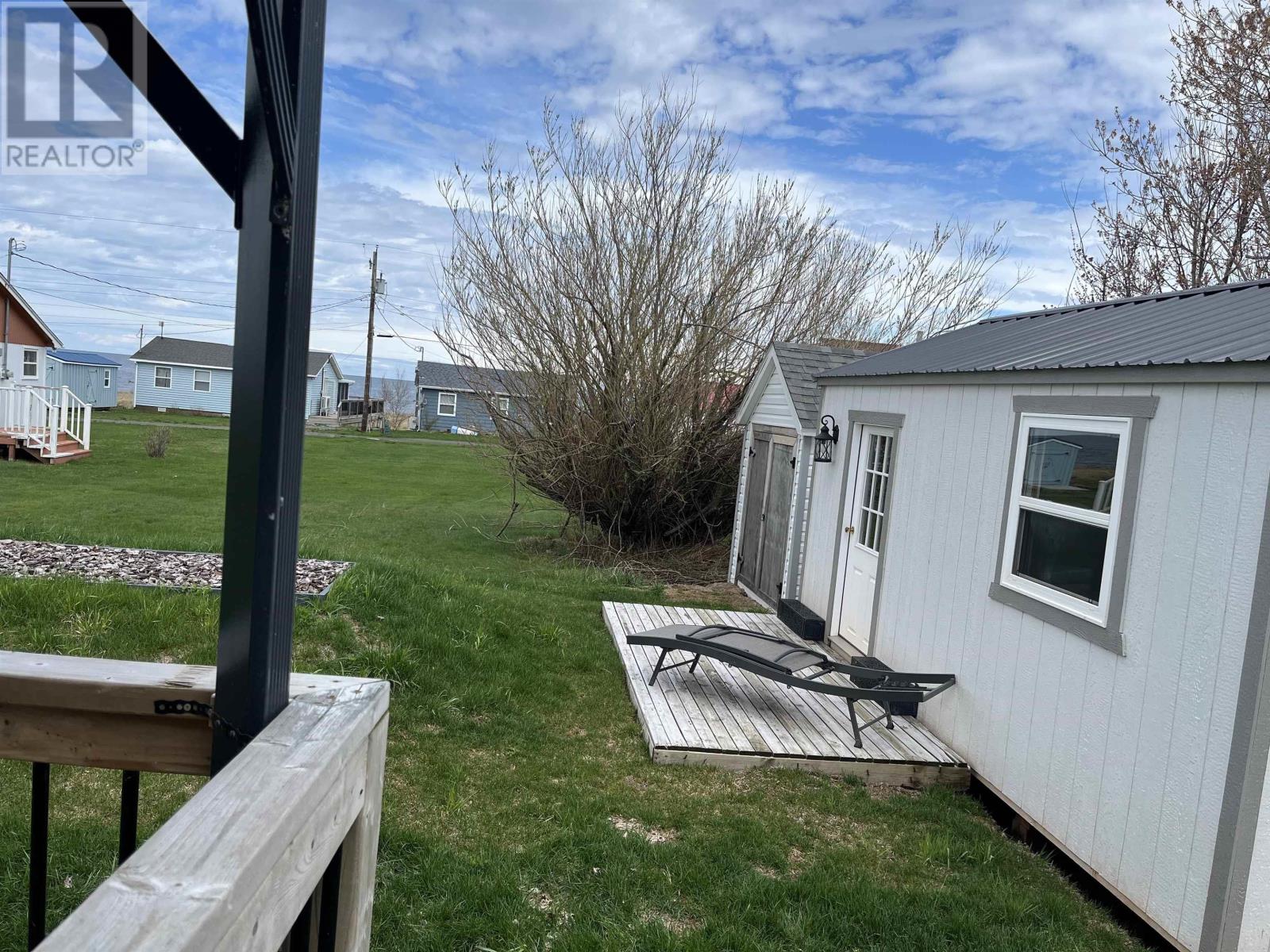 6 Douglas Crescent - 35