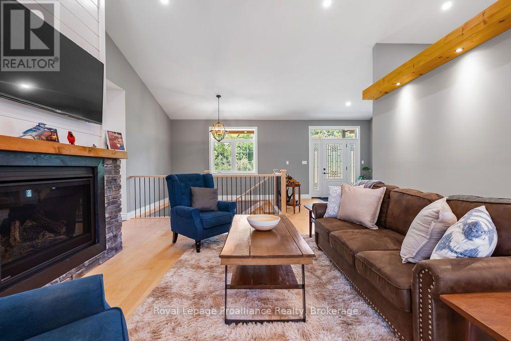 556 MARSH HILL ROAD - 11