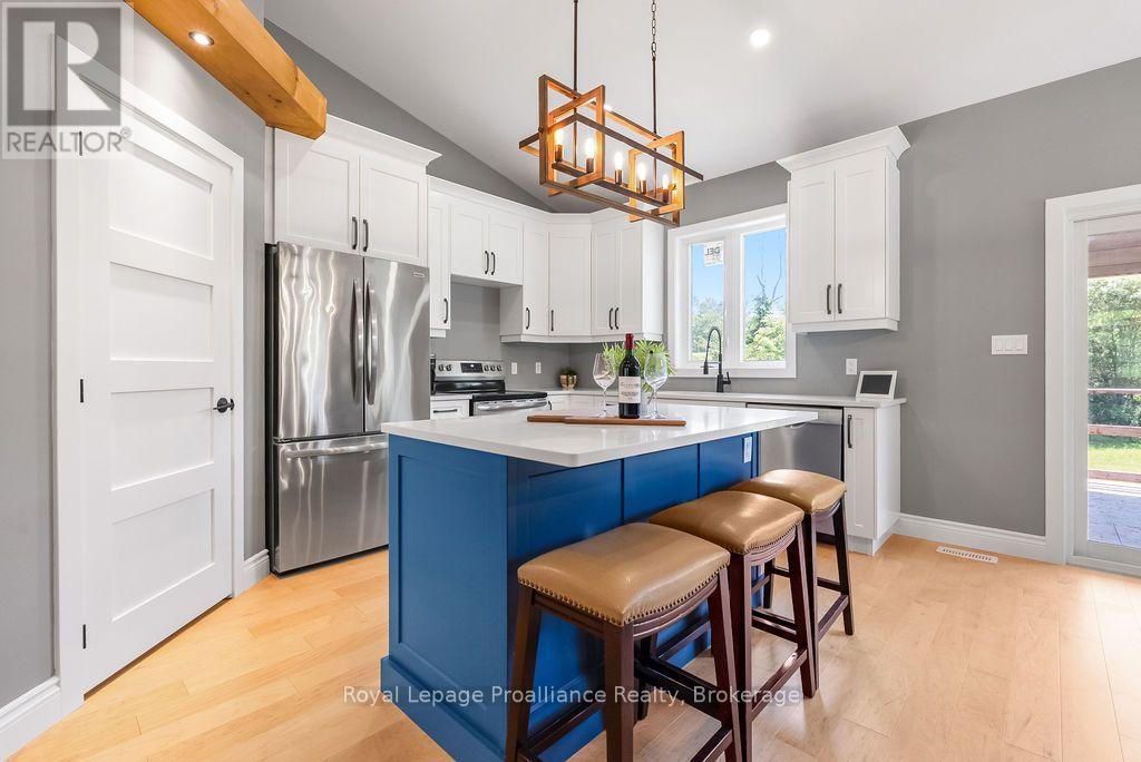 556 MARSH HILL ROAD - 14