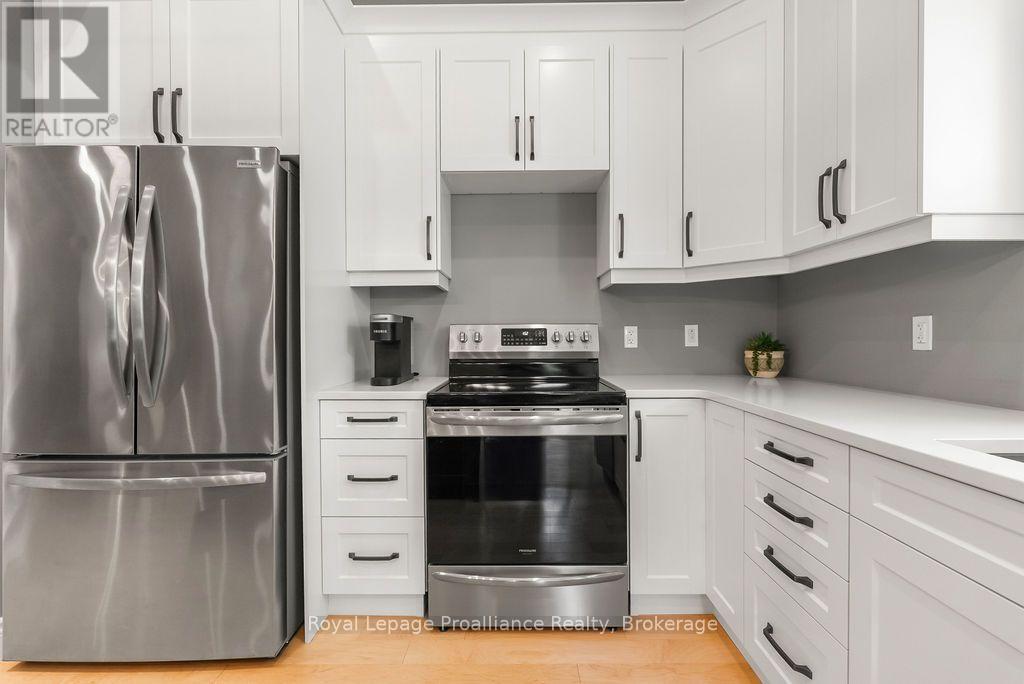 556 MARSH HILL ROAD - 17