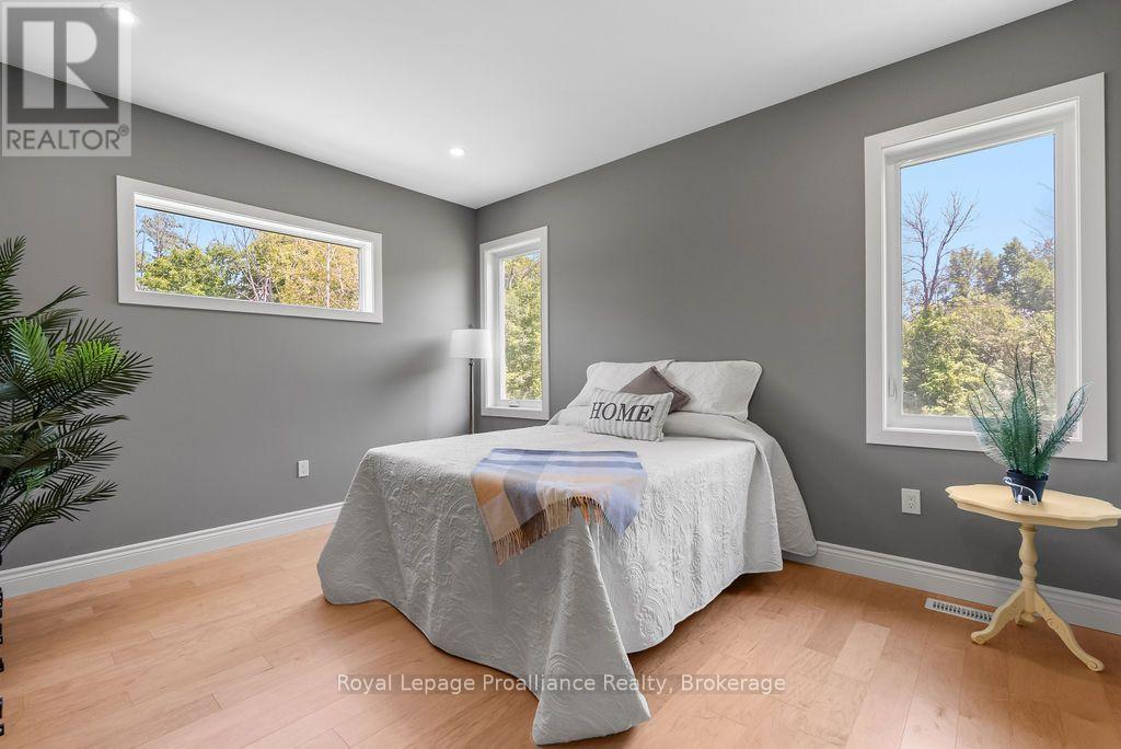 556 MARSH HILL ROAD - 21