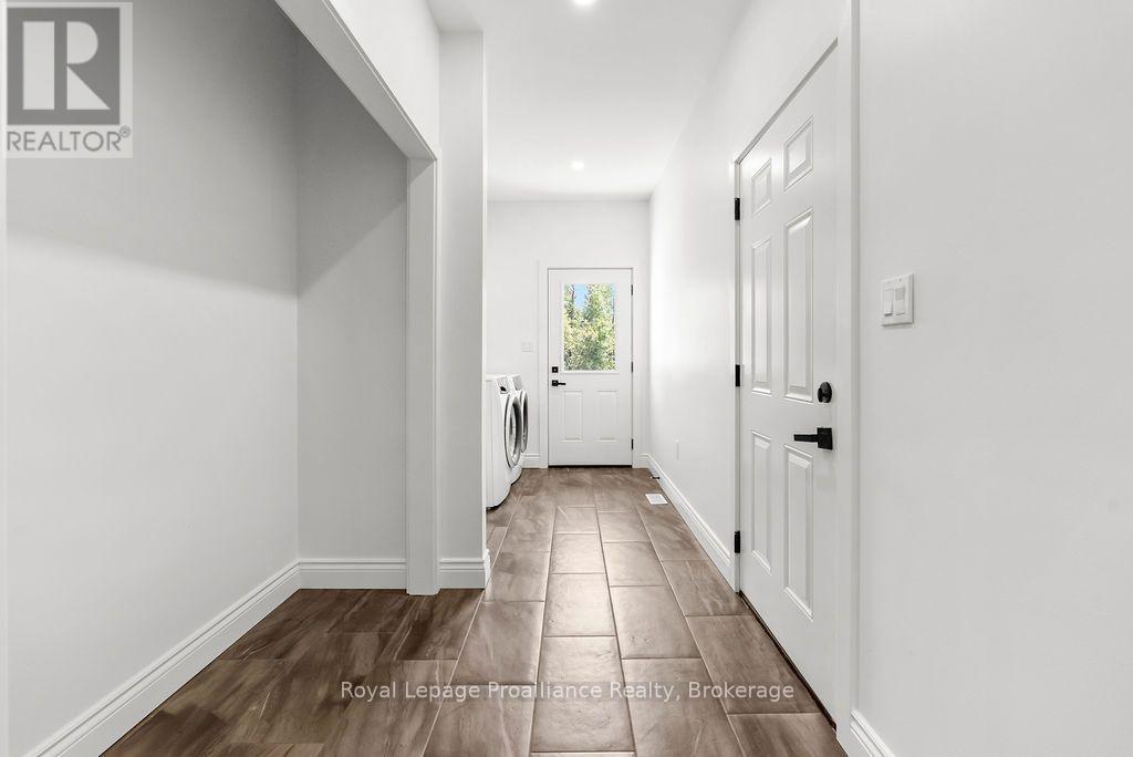 556 MARSH HILL ROAD - 31