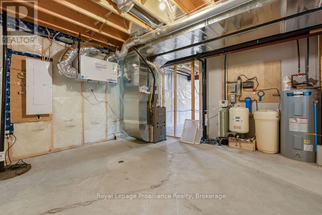 556 MARSH HILL ROAD - 36