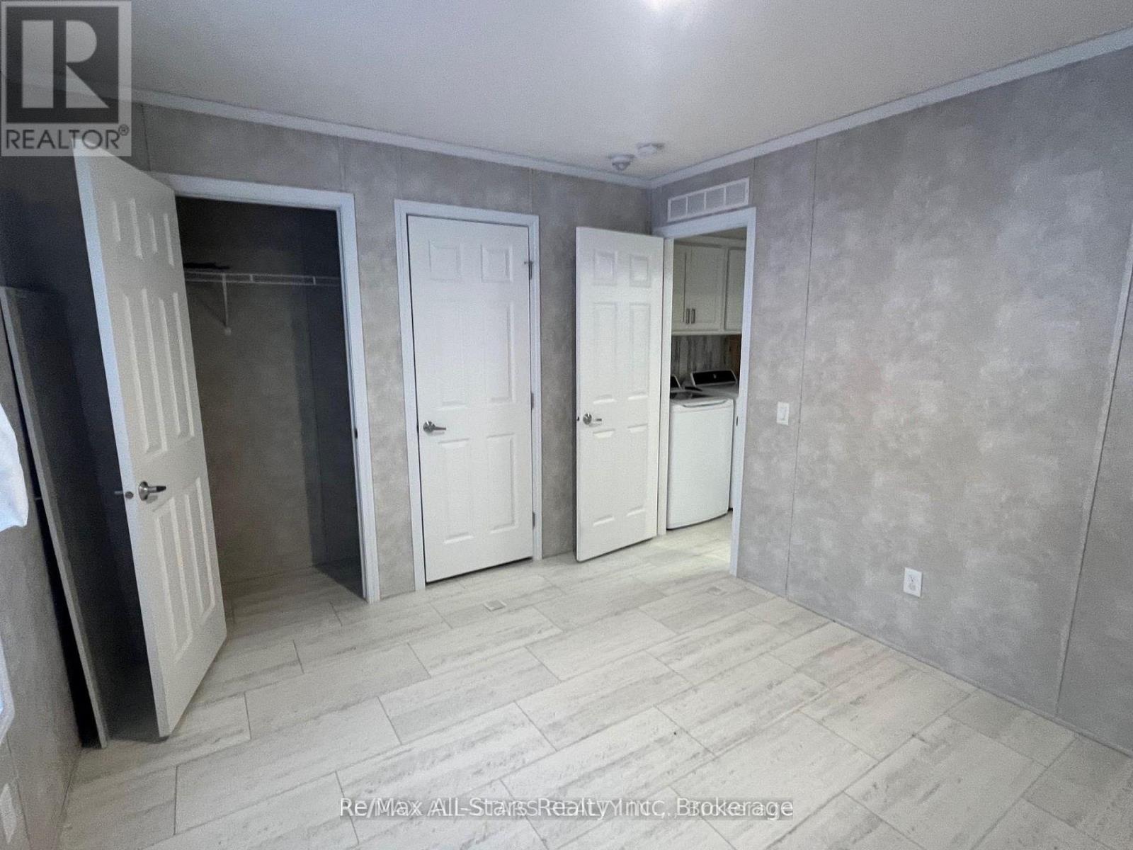 2406 SOUTH PORTAGE ROAD - 11