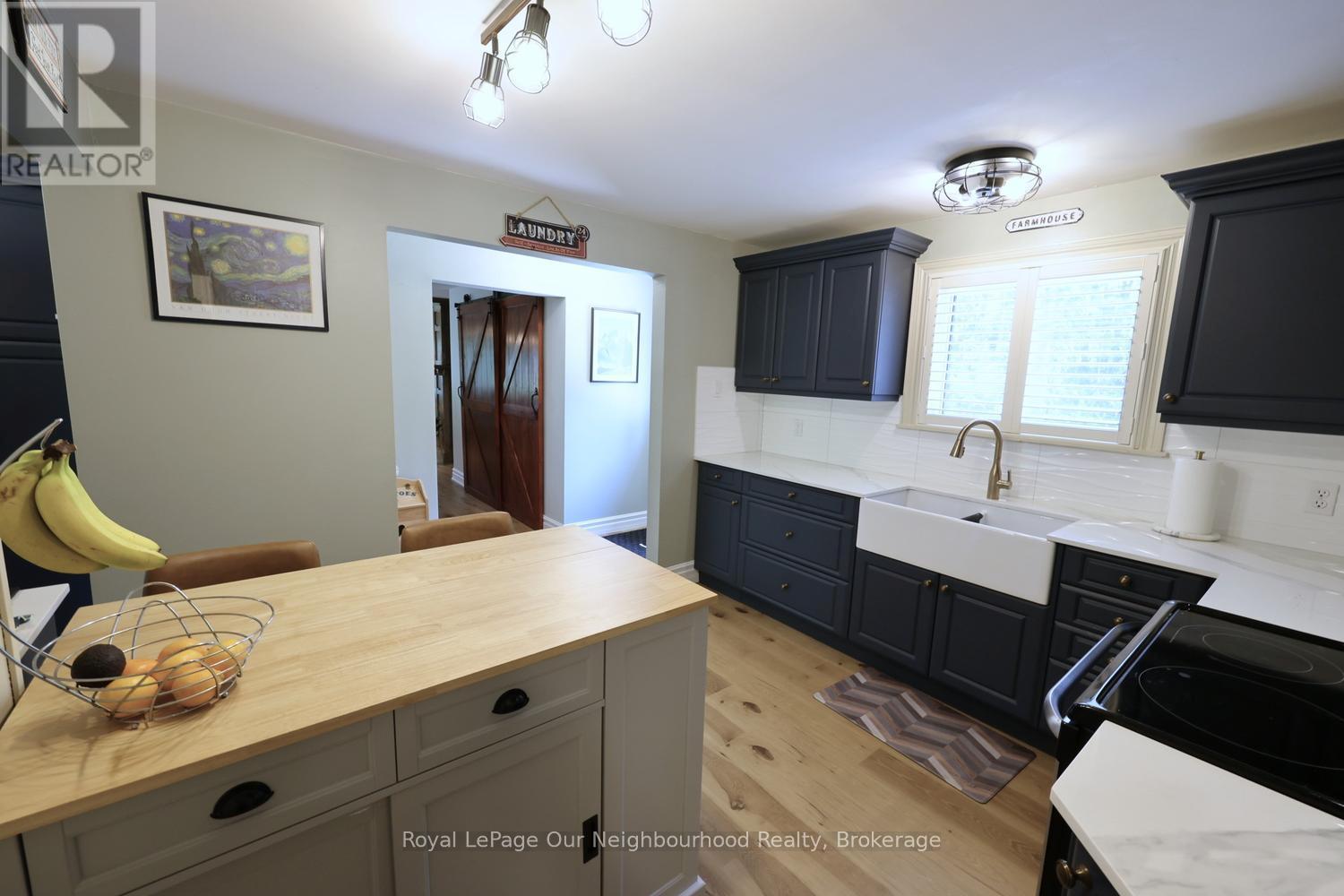 52 ELIZABETH STREET - 25