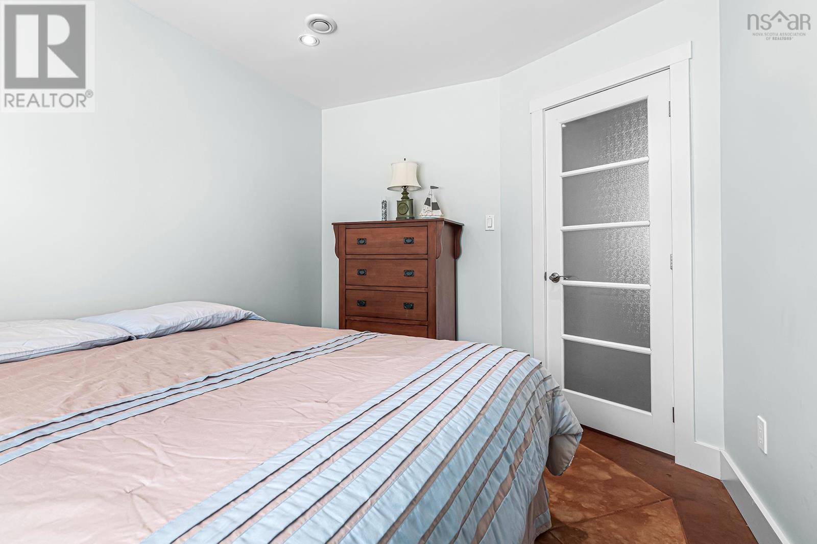 #5 6 Safe Harbour Close - 21