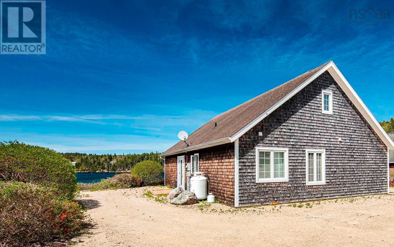 #5 6 Safe Harbour Close - 41