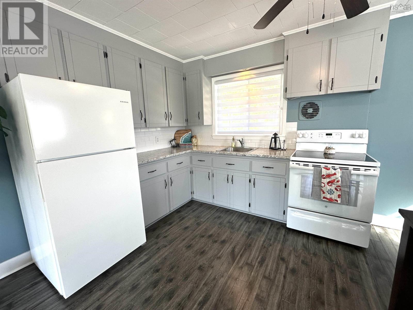 39 Barss Street - 8