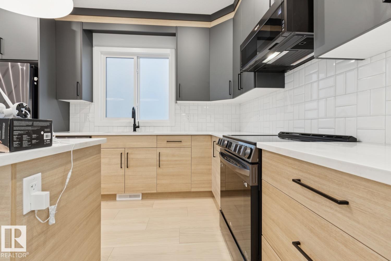 10531 67 AV NW NW - 15