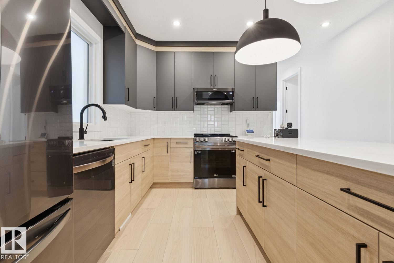 10531 67 AV NW NW - 16
