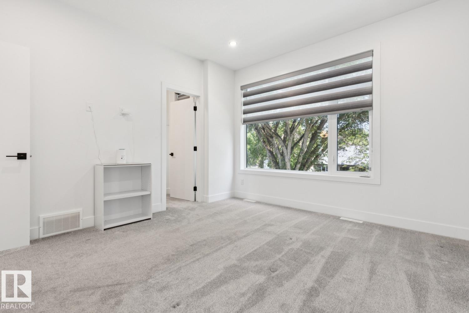 10531 67 AV NW NW - 23