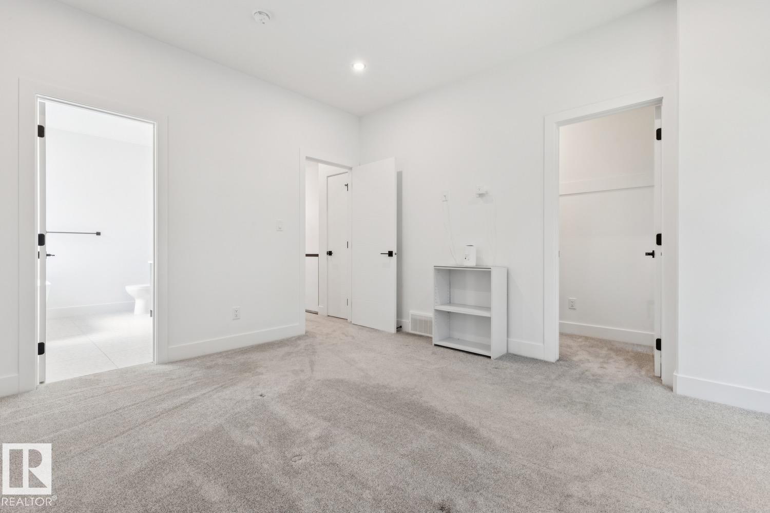10531 67 AV NW NW - 24
