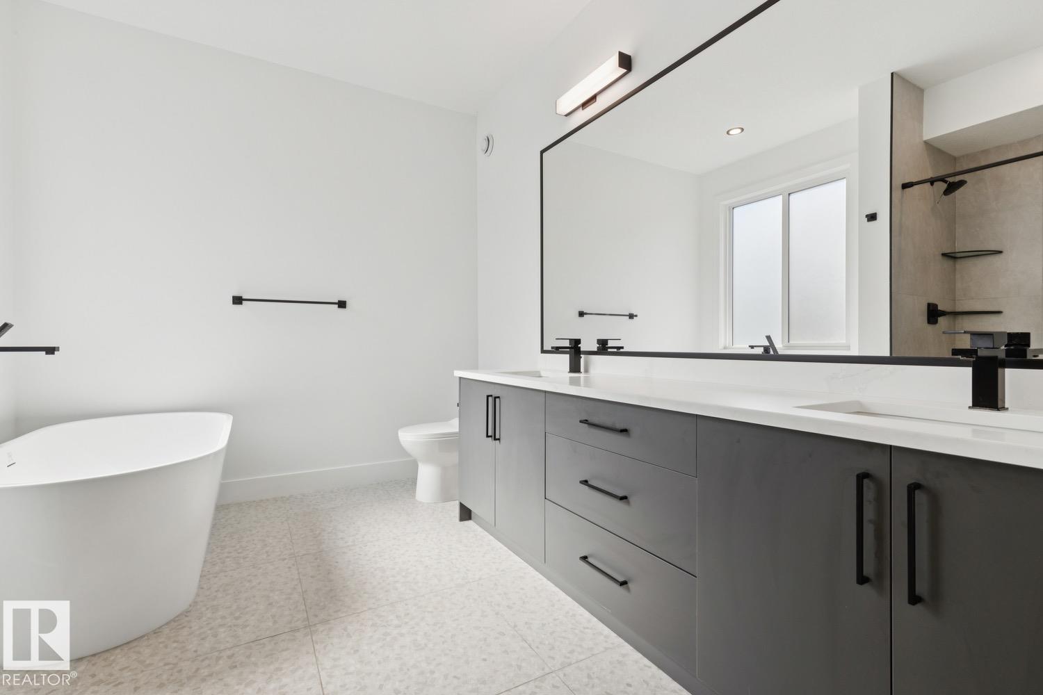 10531 67 AV NW NW - 25