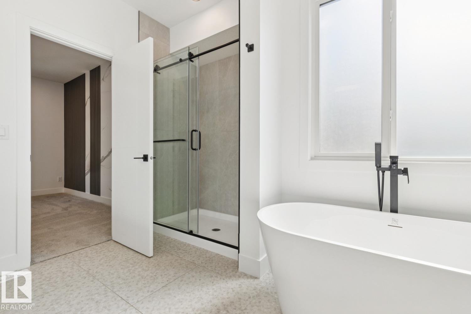 10531 67 AV NW NW - 27