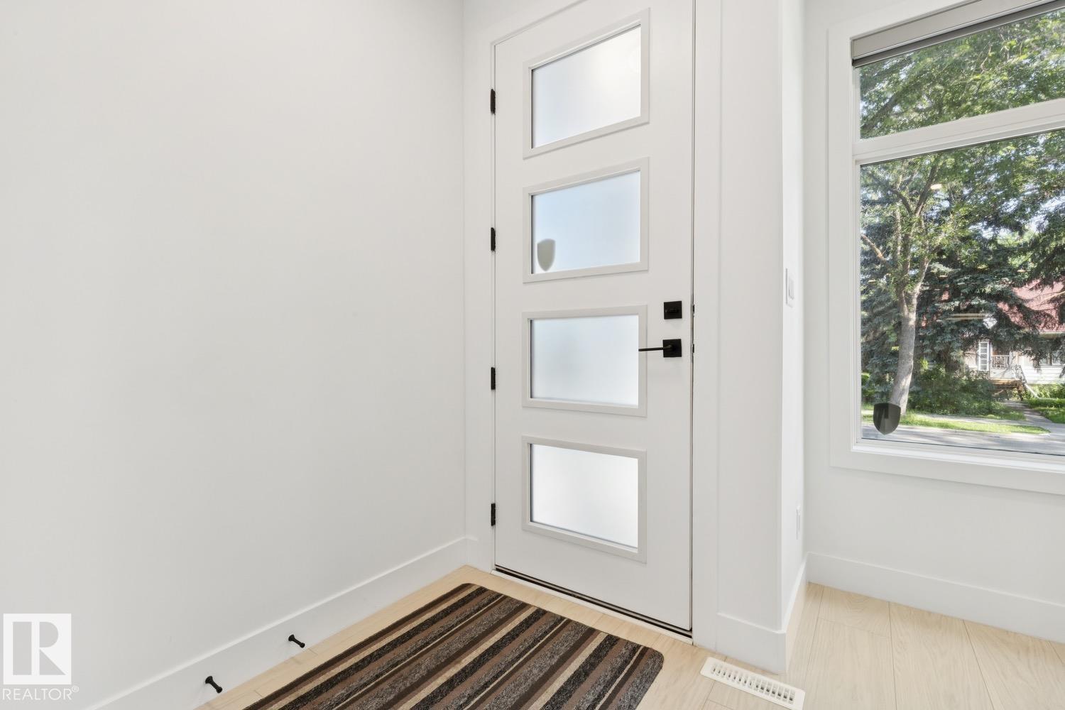 10531 67 AV NW NW - 3