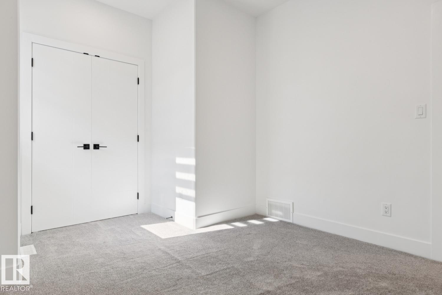 10531 67 AV NW NW - 30