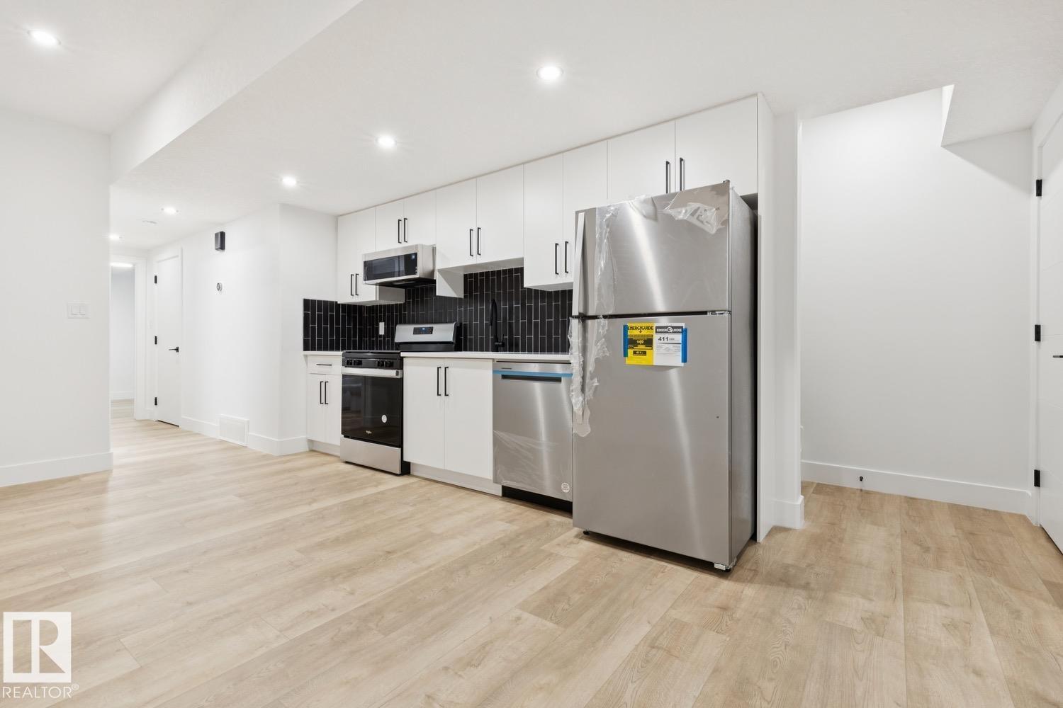 10531 67 AV NW NW - 36