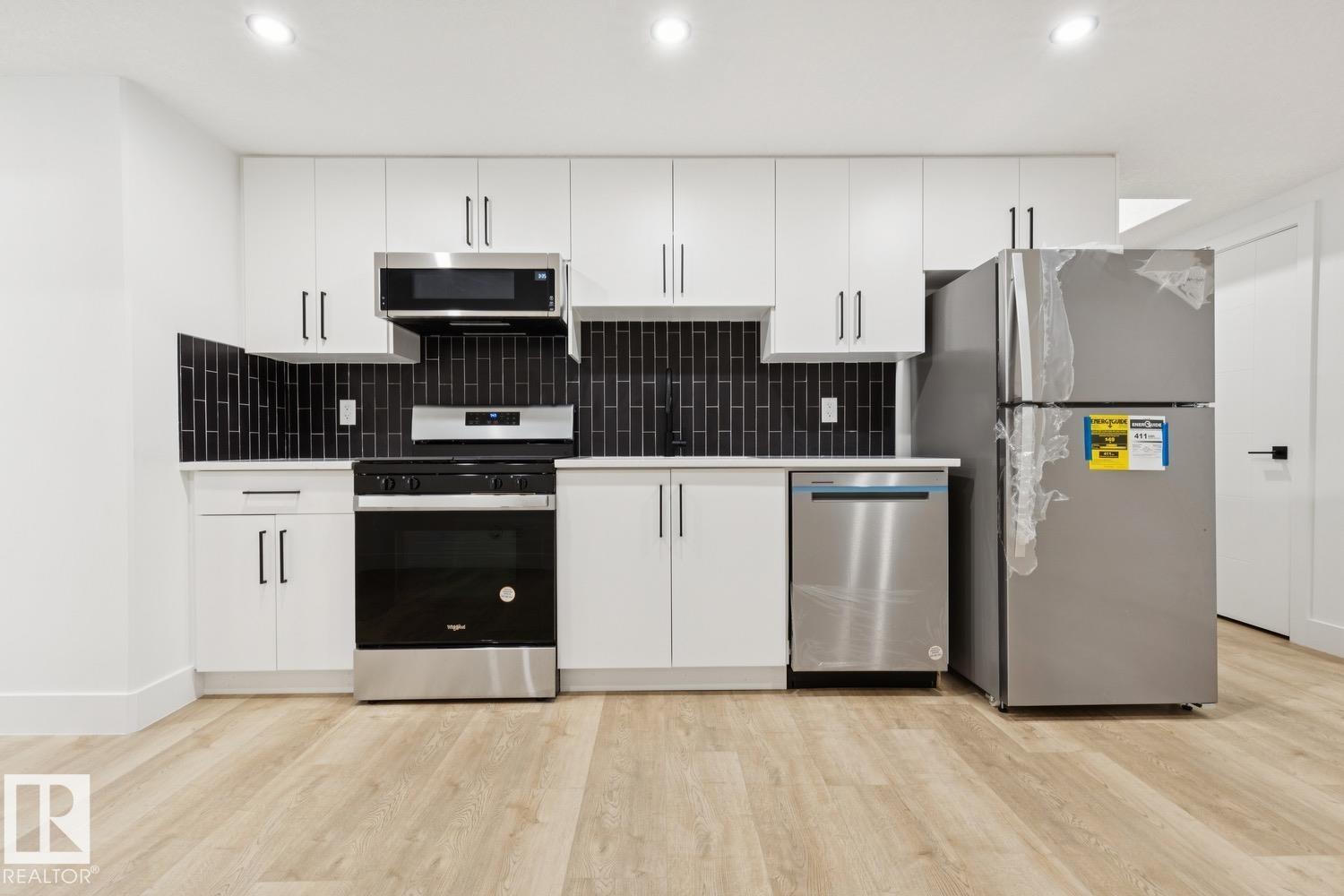 10531 67 AV NW NW - 39
