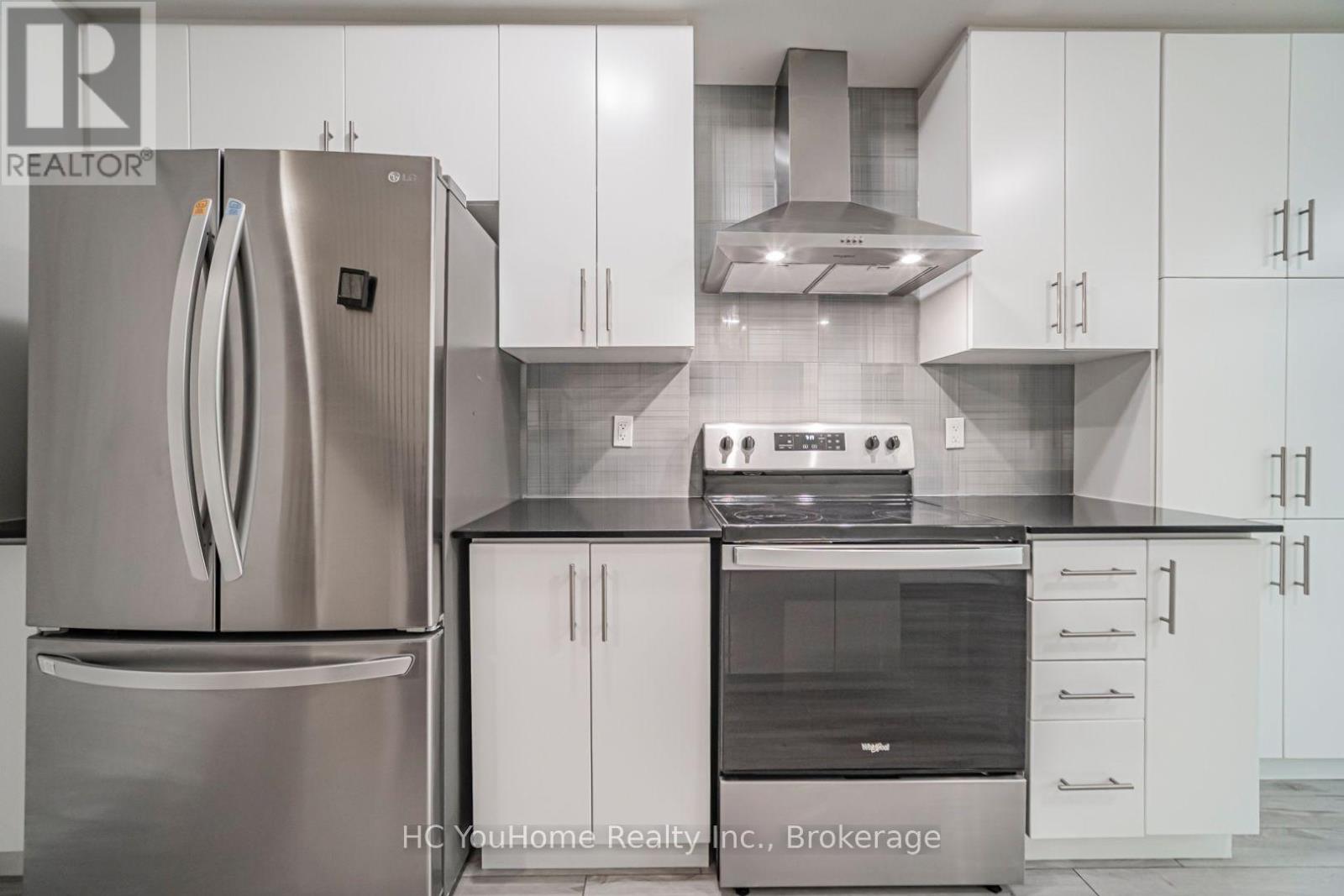 #106 250 FINCH AVENUE - 15