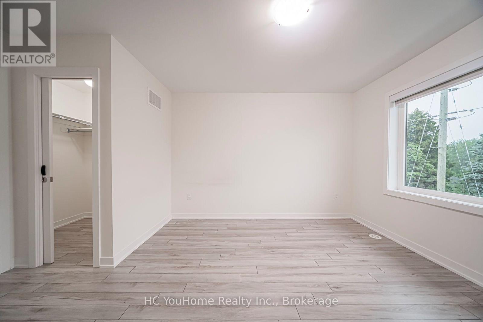 #106 250 FINCH AVENUE - 20