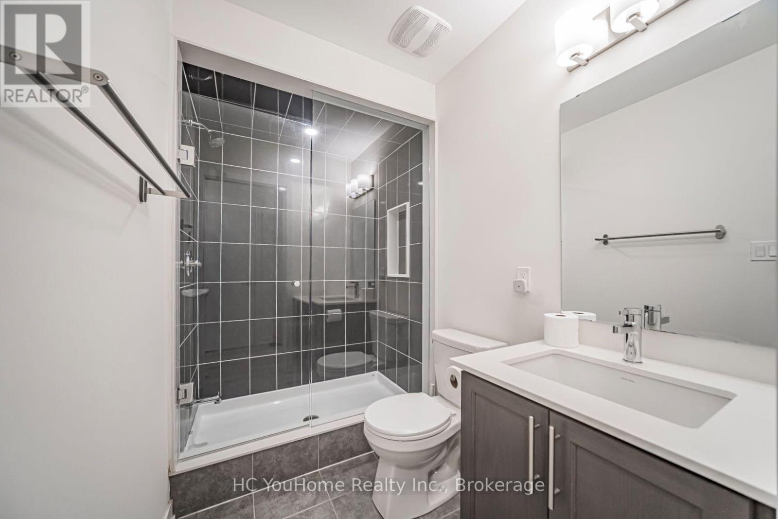 #106 250 FINCH AVENUE - 30