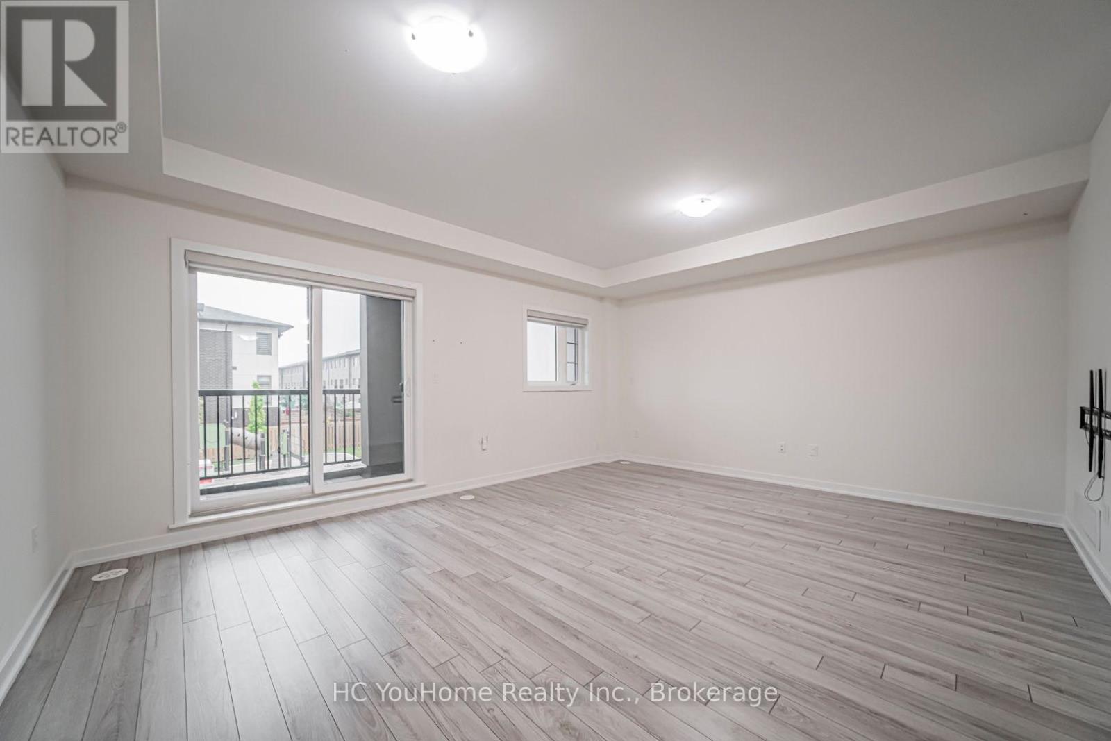 #106 250 FINCH AVENUE - 9