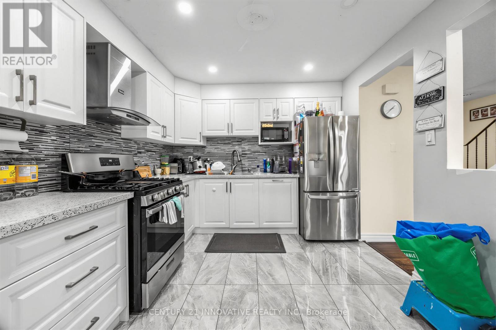 32 CHEATHAM PLACE - 11
