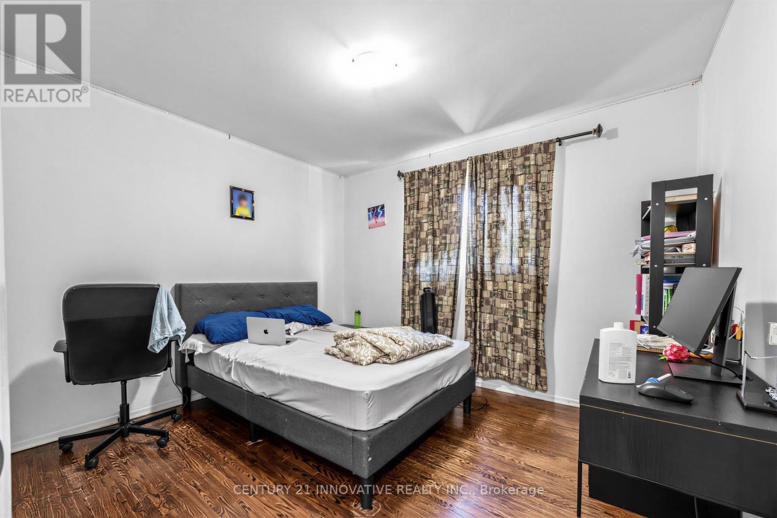 32 CHEATHAM PLACE - 23