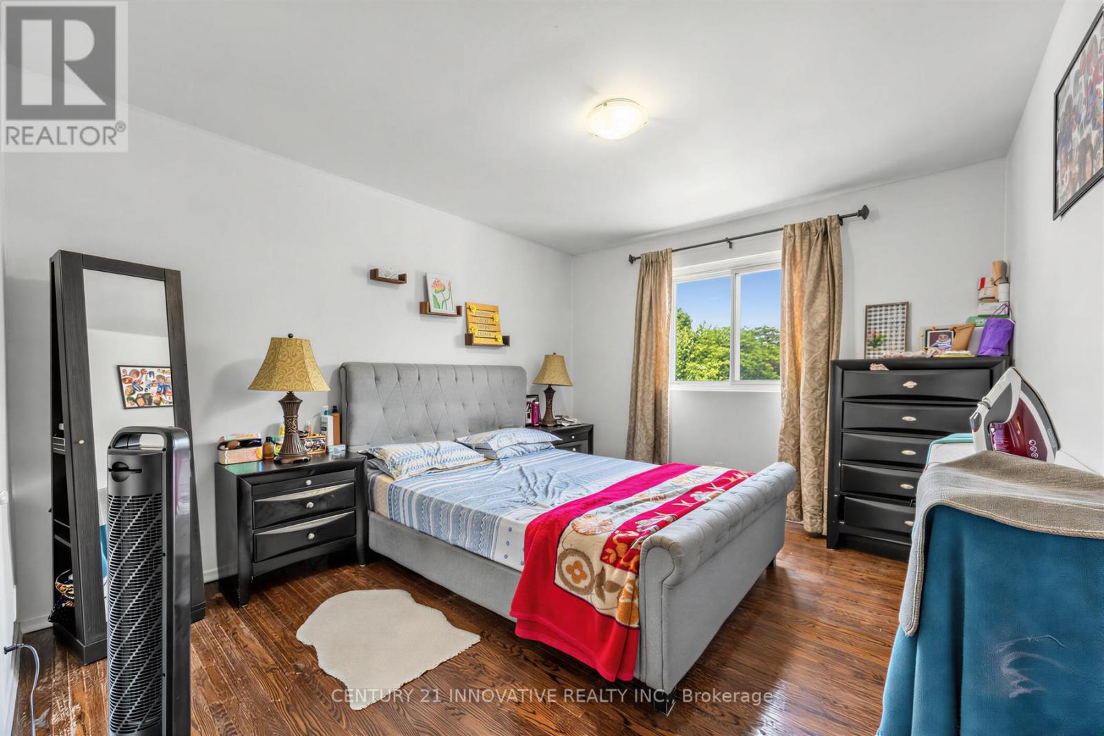 32 CHEATHAM PLACE - 25
