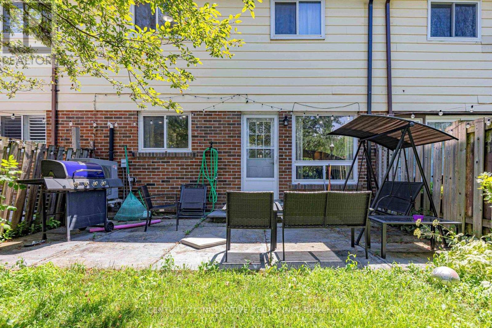 32 CHEATHAM PLACE - 39