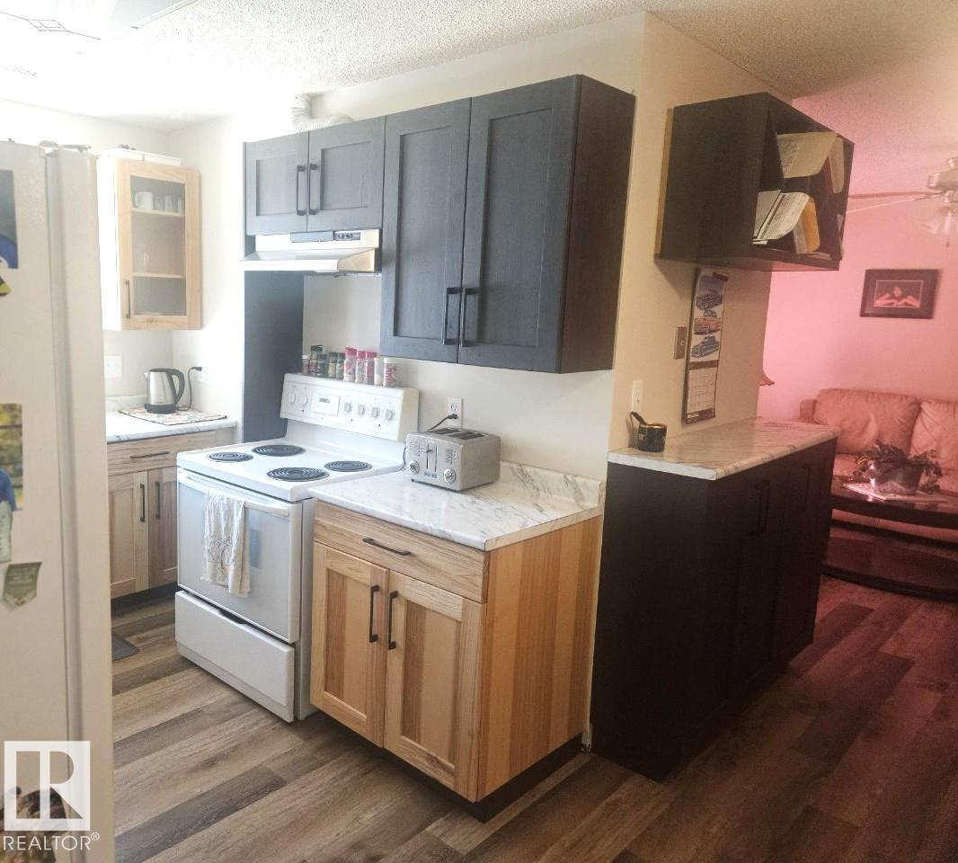 5306 18A AV NW - 9