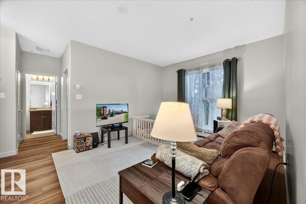 106 320 Ambleside LI SW SW - 18