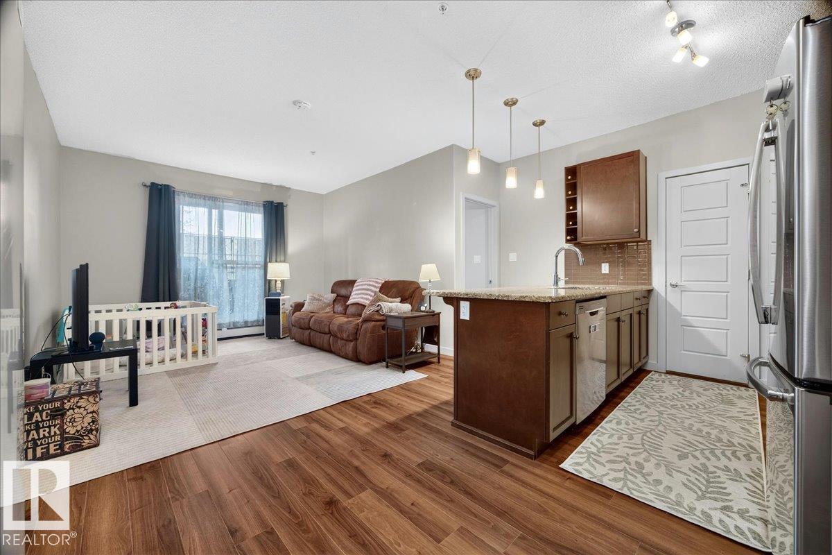 106 320 Ambleside LI SW SW - 12