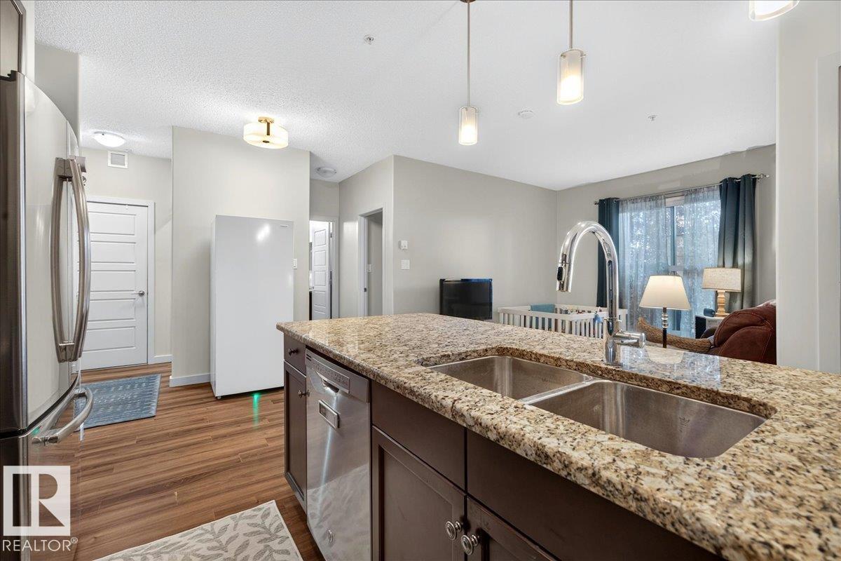 106 320 Ambleside LI SW SW - 17