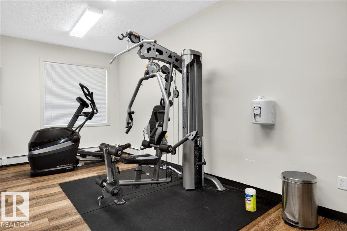 106 320 Ambleside LI SW SW - 35