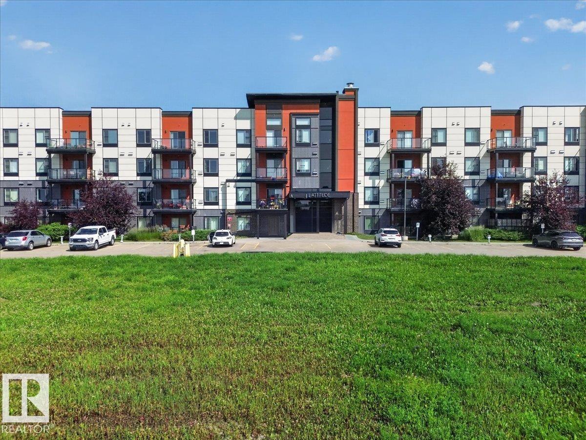106 320 Ambleside LI SW SW - 1