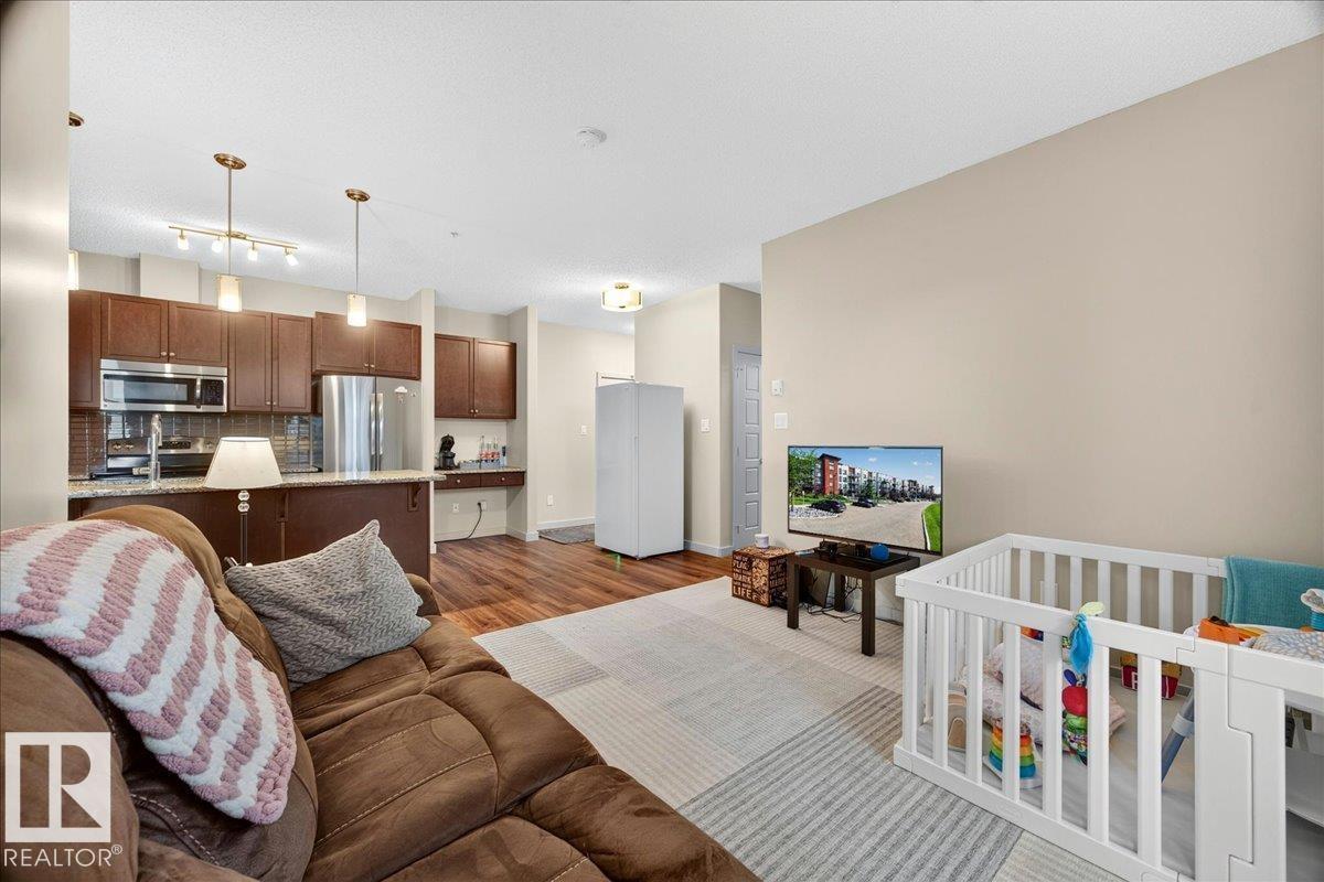 106 320 Ambleside LI SW SW - 21