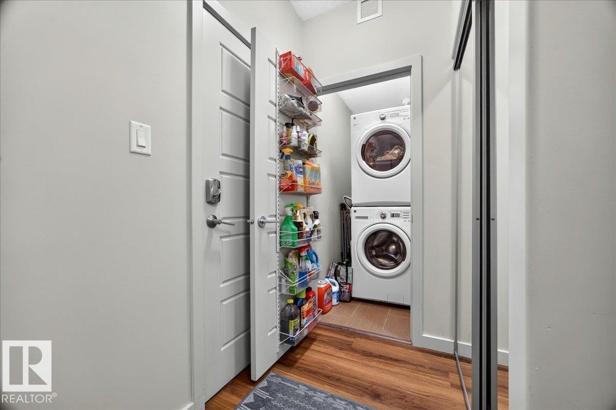 106 320 Ambleside LI SW SW - 11