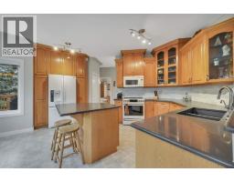 Foyer - 9 Creek Road, Rural Ponoka County, AB T4J1R3 Photo 8